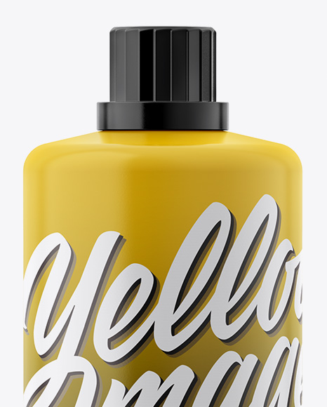 Plastic Bottle Mockup PSD #2