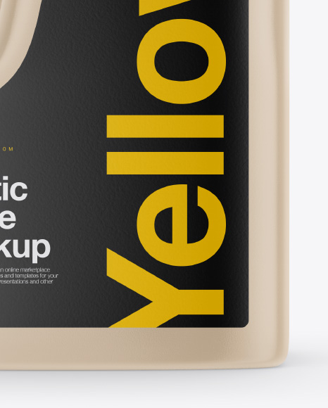 Plastic Bottle Mockup PSD #1