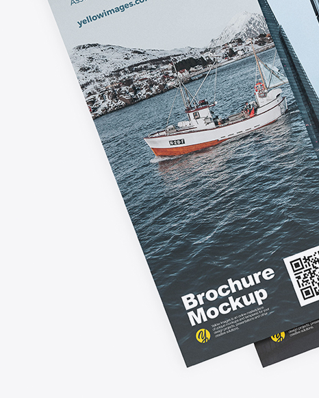 Four Brochures Mockup PSD #2